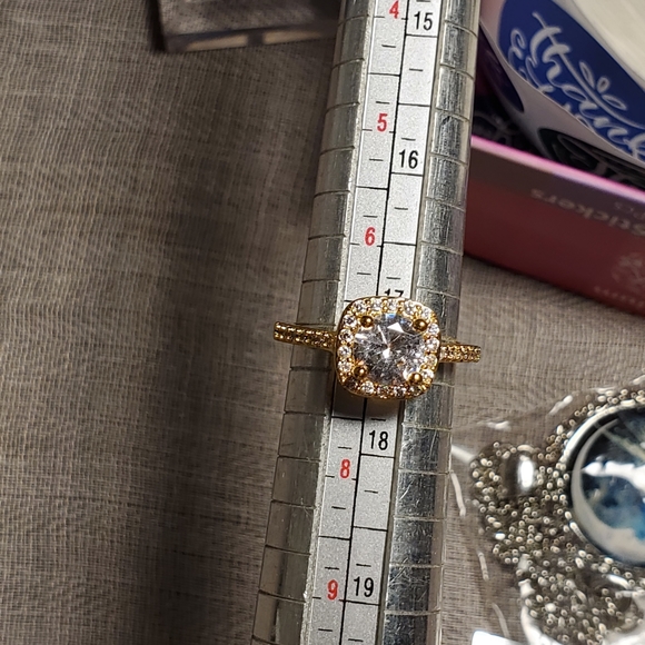 🆕️💍Gold plated sterling silver CZ RING - Picture 4 of 6